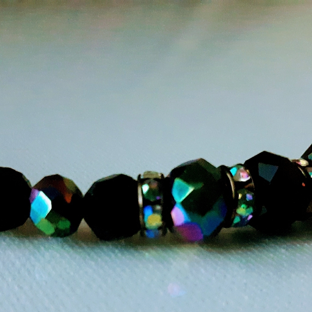 Glass bead bracelet